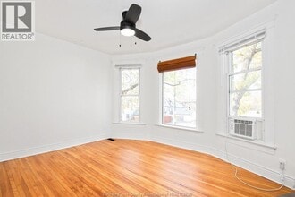 Building Photo - 1567 Cataraqui St