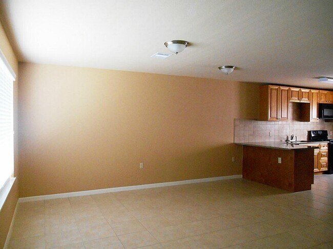 Building Photo - 10058 Emnora Ln