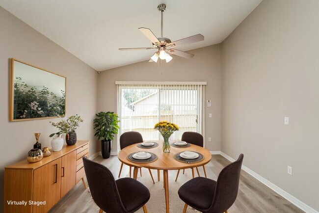 Foto del edificio - 303 Riunite Cir