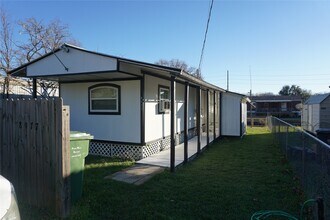 Building Photo - 8977 Gladewood