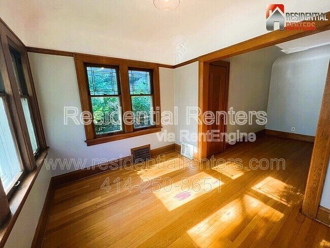 Building Photo - 2372 N 61st St
