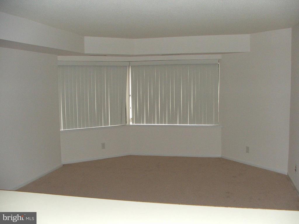 Primary Photo - 900 N Stafford St
