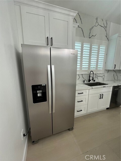 Foto del edificio - 8684 Oasis Ave