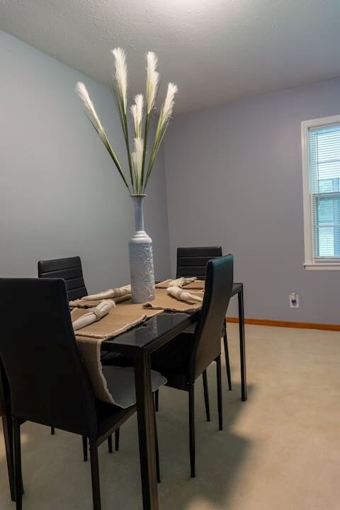 Comida - 2913 Hester Ln NW