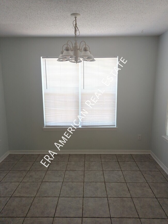 Building Photo - 223 Grand Prix Dr