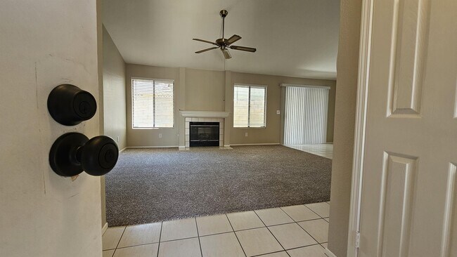 Building Photo - 1437 Congress Way