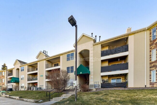 Foto del edificio - 12304 W Cross Dr