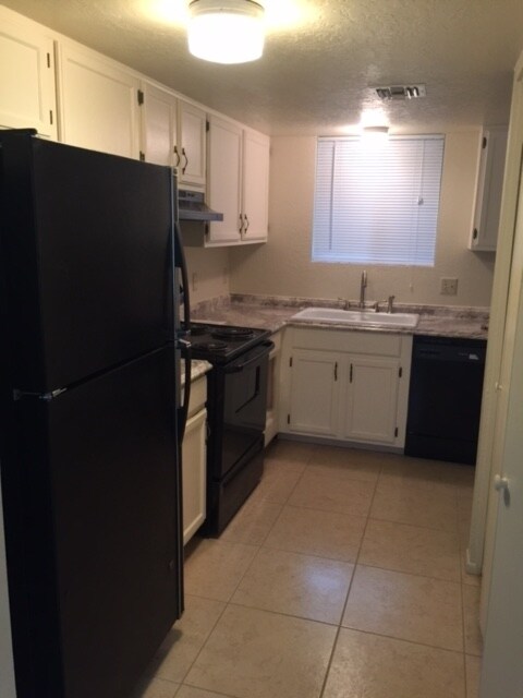 Foto del edificio - 3407 E Presidio Rd