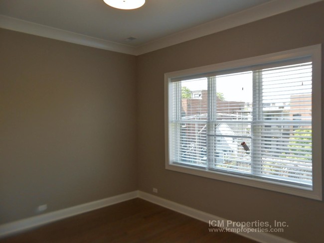 Building Photo - 2 BD 2 bath New Construction in Lincoln Park!