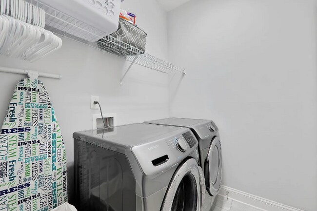 Foto del edificio - 4142 Sandhill Crane Terrace