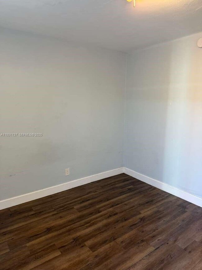 Foto del edificio - 2321 Adams St