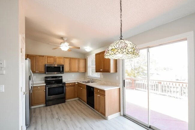 Building Photo - 19667 E Bails Pl