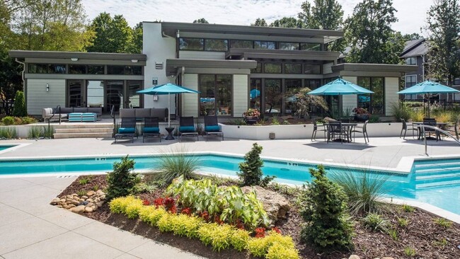 Building Photo - 3448 N Druid Hills Rd