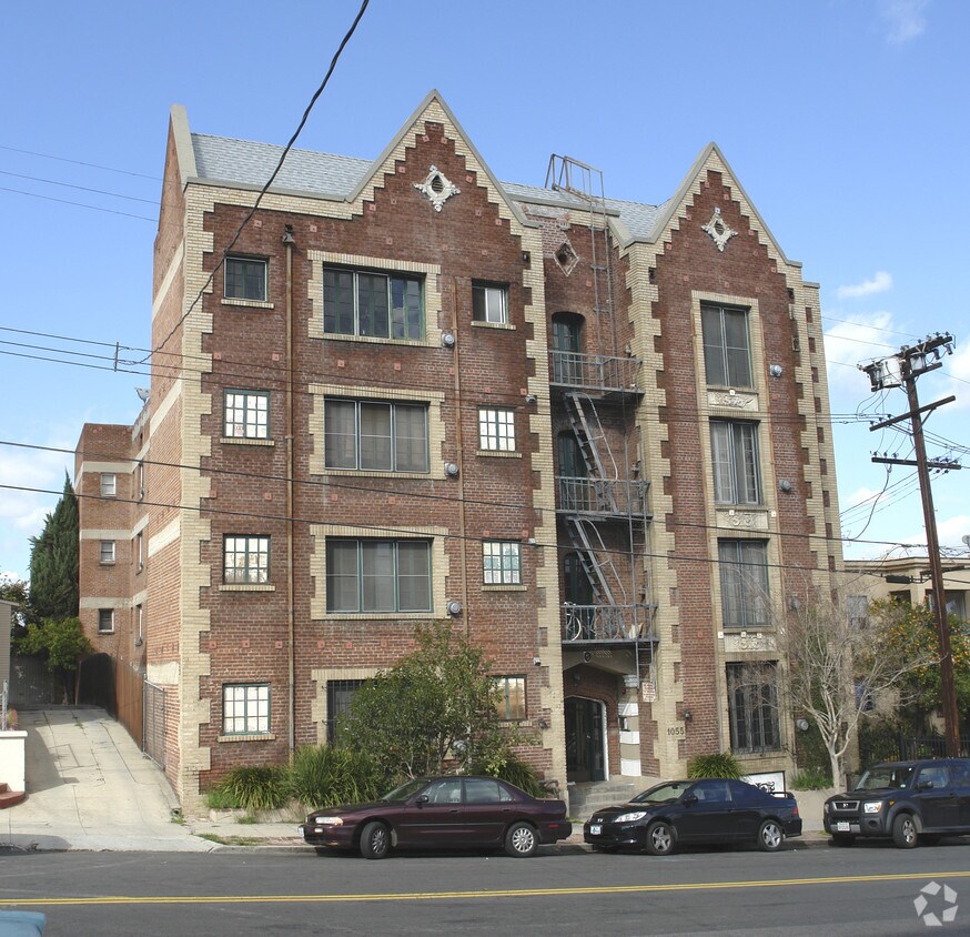 Building Photo - 1055 Sanborn Ave