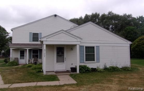 Primary Photo - 3177 Sunnyside Ct