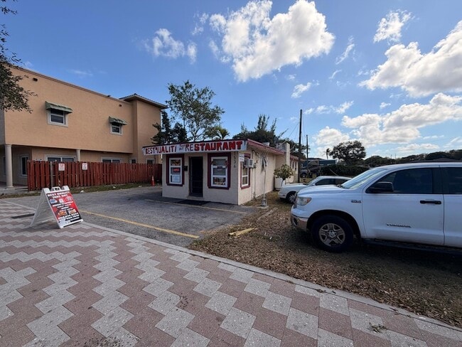 Photo - 1551 NW 6th St Apartment