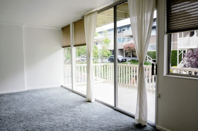 Foto del edificio - Cozy 1br apartment in Tiburon w/amazing views