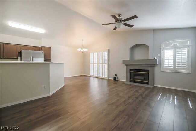 Foto del edificio - 5415 W Harmon Ave