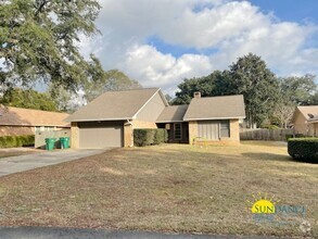 Building Photo - 608 Nassau Dr