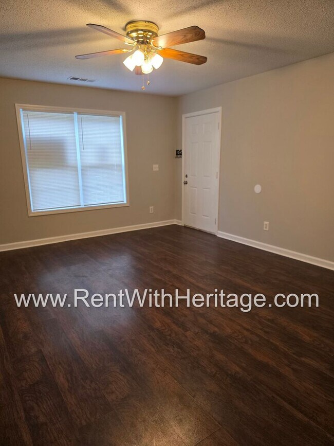 Building Photo - WOW! Fantastic 2 bd/ 2 bath Ranch Style Duplex  / Upgrades Galore / Great Location