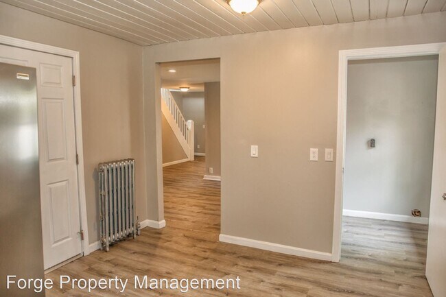 Foto del edificio - 4 br, 1 bath House - 94 Meadow St
