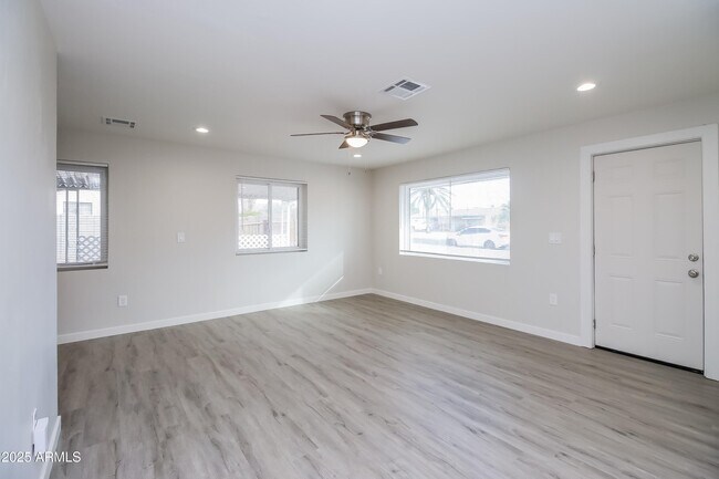 Foto del edificio - 410 N 97th St
