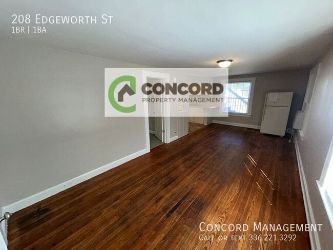 Photo - 208 Edgeworth St House