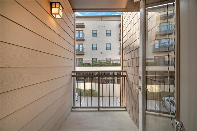 Building Photo - 5631 Belmont Ave