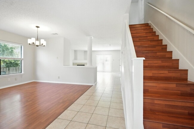 Building Photo - 2802 Redrock Trl