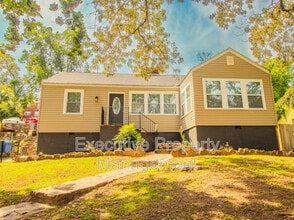 Building Photo - 1619 Graymont Ave W