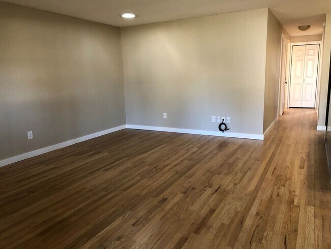 Foto del edificio - Perfect 3 bedroom/1 bath Home in Downtown ...