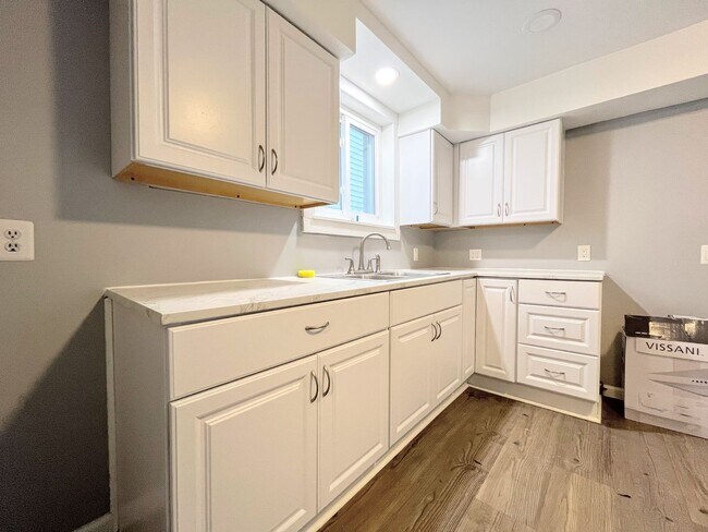 Building Photo - 159 Dearborn St