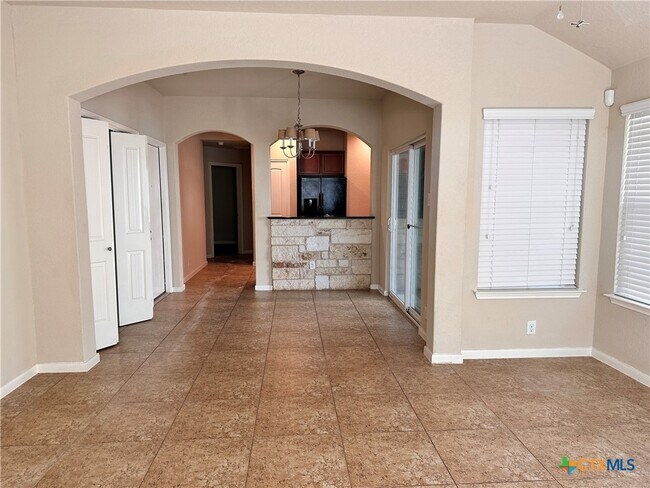 Foto del edificio - 2020 Meadow View Dr