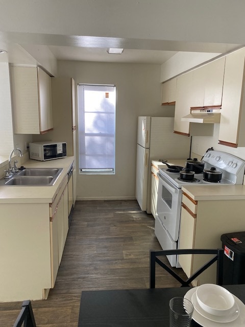 KITCHEN.jpg - Cypress Trail Apartments