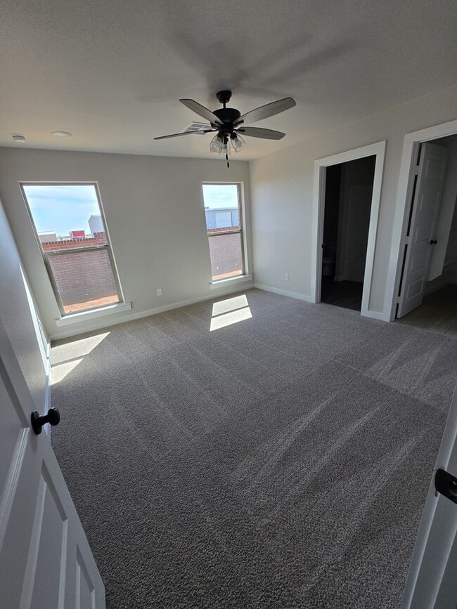 Foto del edificio - 528 Boxelder Dr