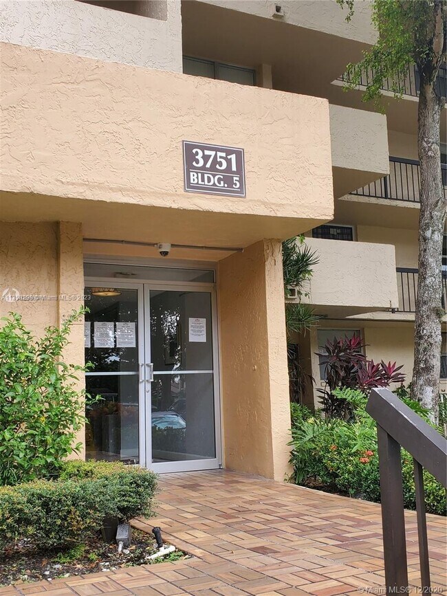 Building Photo - 3751 Environ Blvd