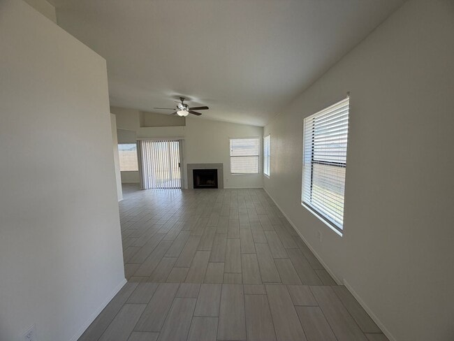 Building Photo - Fully Remodeled Glendale Home with NO HOA