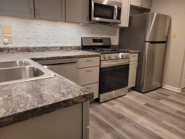 Foto del edificio - 8629 Fawn Lake Cir
