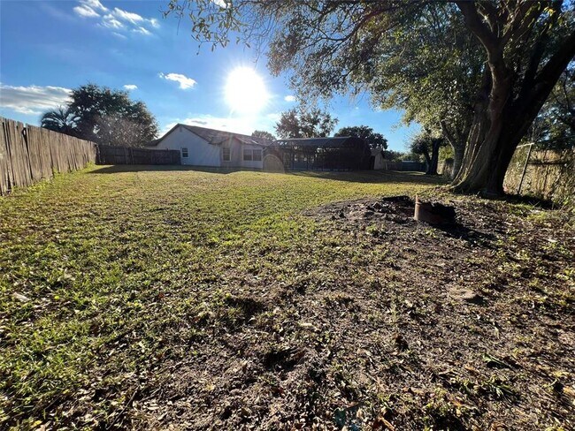 Building Photo - 2510 Conifer Ct
