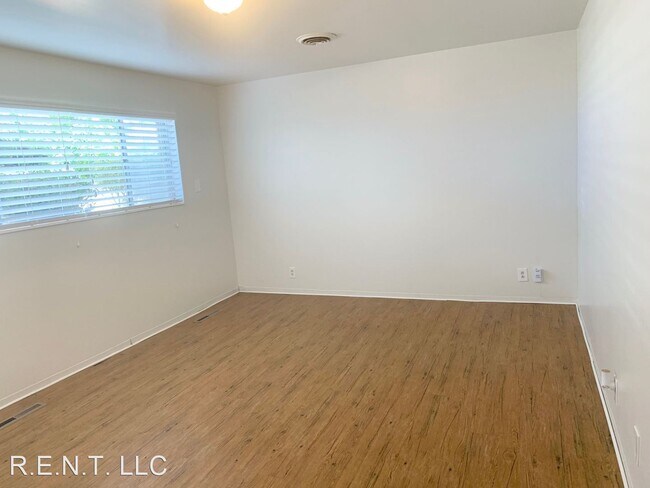 Building Photo - 1168 E 600 S