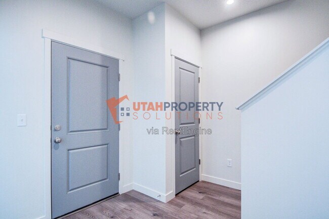 Foto del edificio - 1055 W 400 S