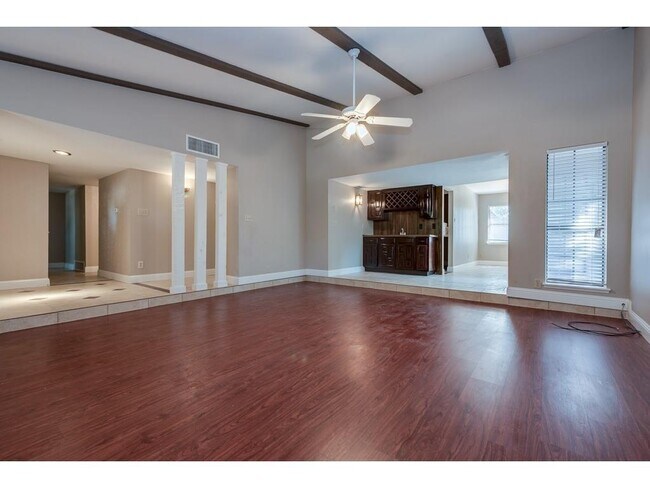 Building Photo - 2124 Courtland Cir