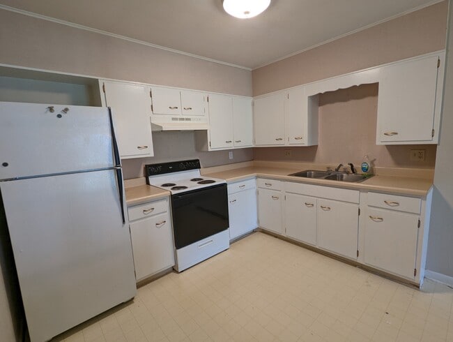 Building Photo - 510 S Madison St