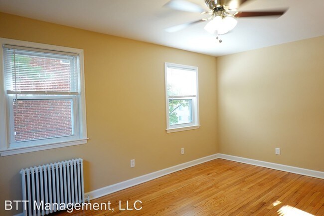 Foto del edificio - 8802 Plymouth St