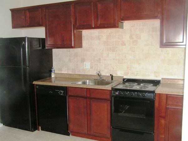 Foto del edificio - 740 Vernon Rd