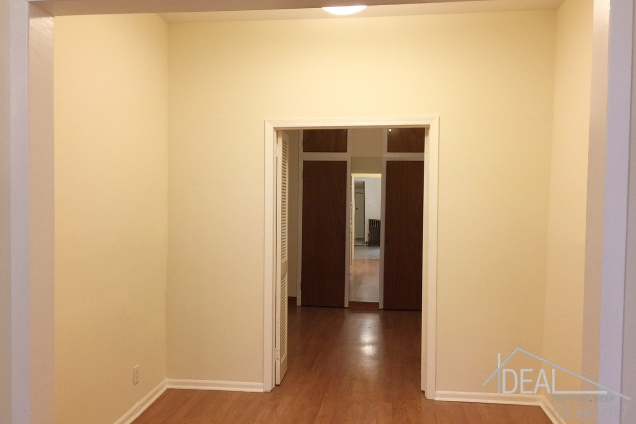 Primary Photo - Junior One Bedroom in Park Slope