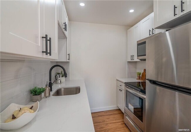 Foto del edificio - 538 Linwood Ave