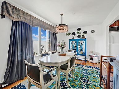 Dining Room - 861 E 51st St