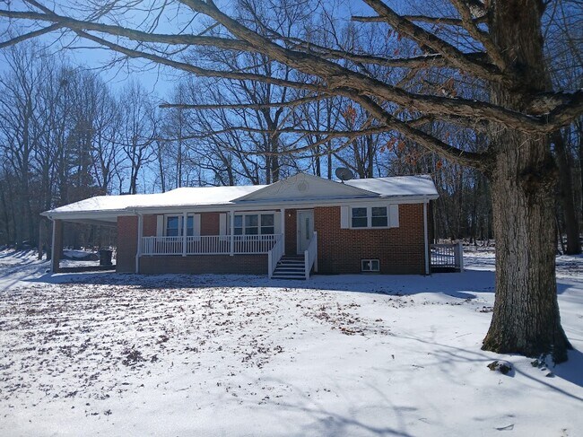 Cochera/sótano - 844 Barnette Tingen Rd