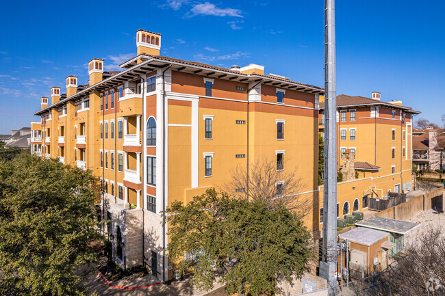 Building Photo - Sorrento